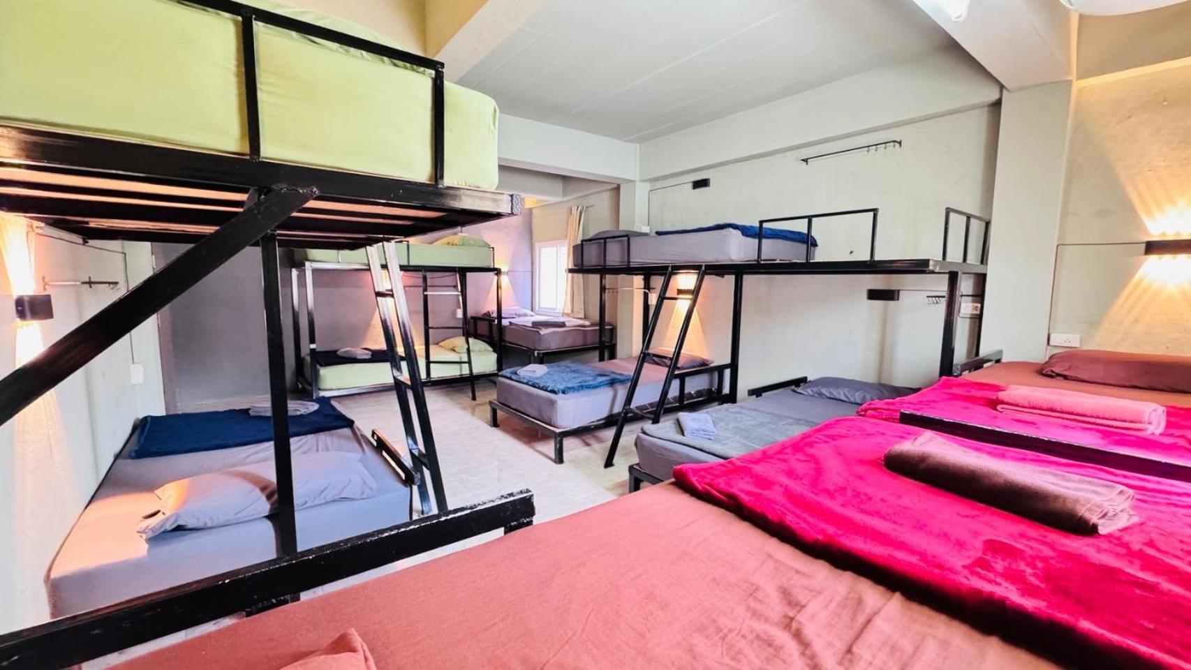 Stay At Moon Hostel Хаад Рин Экстерьер фото